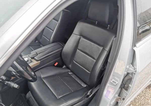 Mercedes-Benz Klasa E cena 49897 przebieg: 300000, rok produkcji 2010 z Racibórz małe 407
